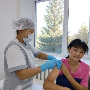 Почему вакцинация в нашем учреждении особенно важна?